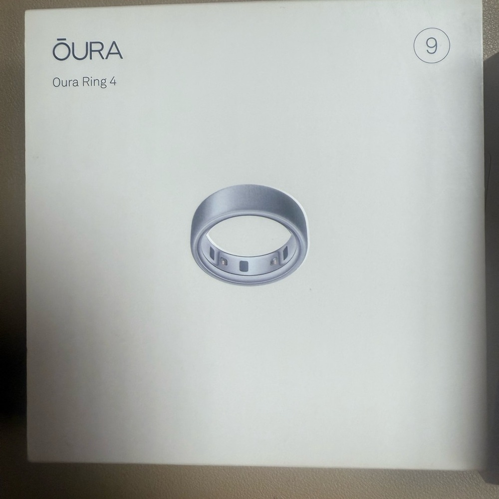 Oura Silver Smart Ring Wear size 9 Brushed Silver